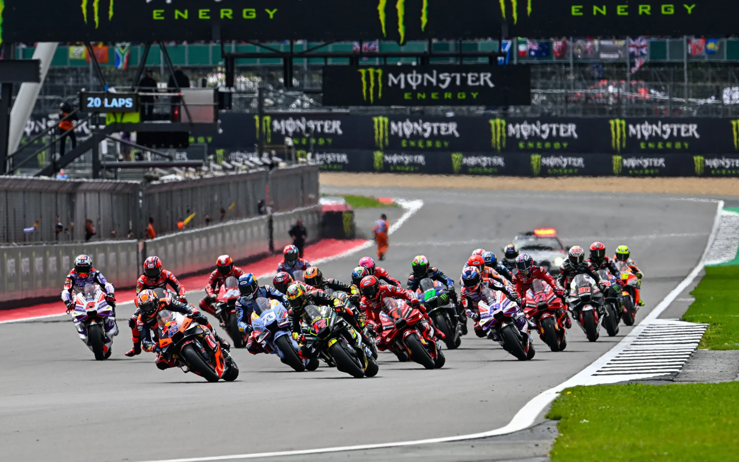 MotoGP Inggris: Ducati Tumbang, Aprilia Raih Prestasi Terbaik Tahun Ini